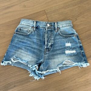 Cutoff Jean shorts